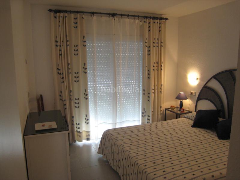 Foto a9336d04-a4c0-433f-a45e-90db21fa56a4. Pis amb piscina a l´Estartit poble Estartit