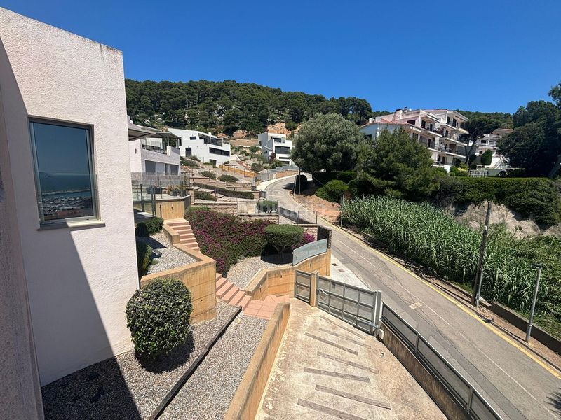 Foto f12f2392-4531-4afd-9221-c14bef115051. Casa amb calefacció aparcament piscina a l´Estartit poble Estartit