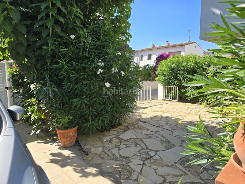 Foto 478ce822-e327-4ae6-9eb7-d9ce027a8fff. Casa amb aparcament a l´Estartit poble Estartit