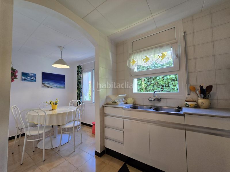 Foto 7778dc60-36b3-4ebb-bcaa-26690e9cd055. Casa amb aparcament a l´Estartit poble Estartit