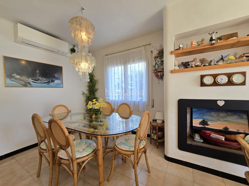 Foto ae5bcd43-03af-45e8-bd41-71a017feb175. Casa amb aparcament a l´Estartit poble Estartit