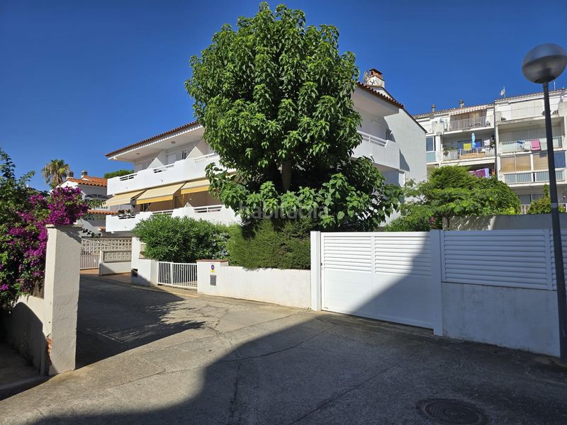 Foto cc987a79-7cfe-4310-be16-6474790a5fba. Casa amb aparcament a l´Estartit poble Estartit