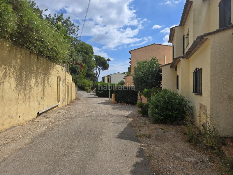 Foto 8173fbdb-8010-45f1-b1a0-a3c142d9f9bf. Casa amb aparcament a l´Estartit poble Estartit