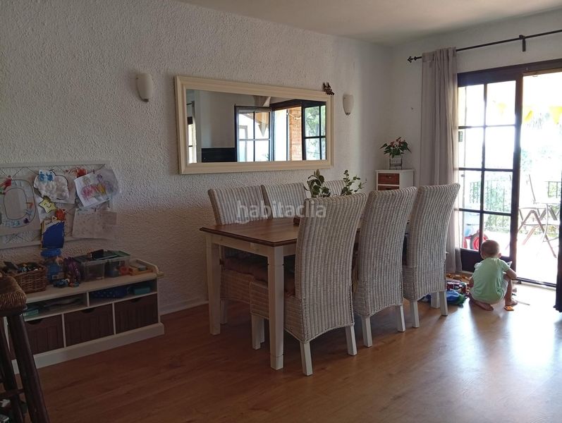 Foto bf82c13c-b52e-436c-93f0-aa4830c238f2. Casa amb aparcament a l´Estartit poble Estartit