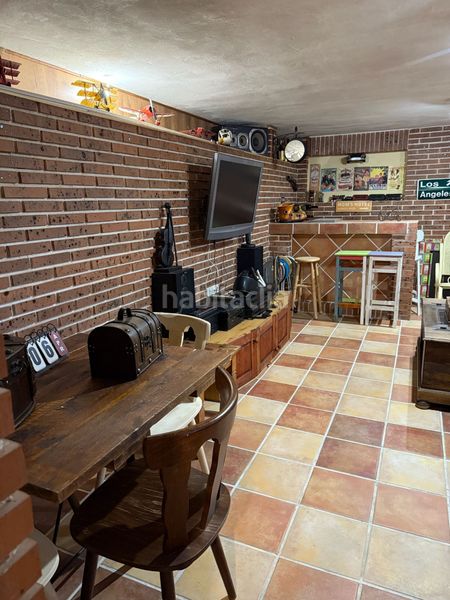 Foto 0222c755-6231-405d-9660-762e792542d6. Xalet amb xemeneia calefacció aparcament piscina a Chiloeches