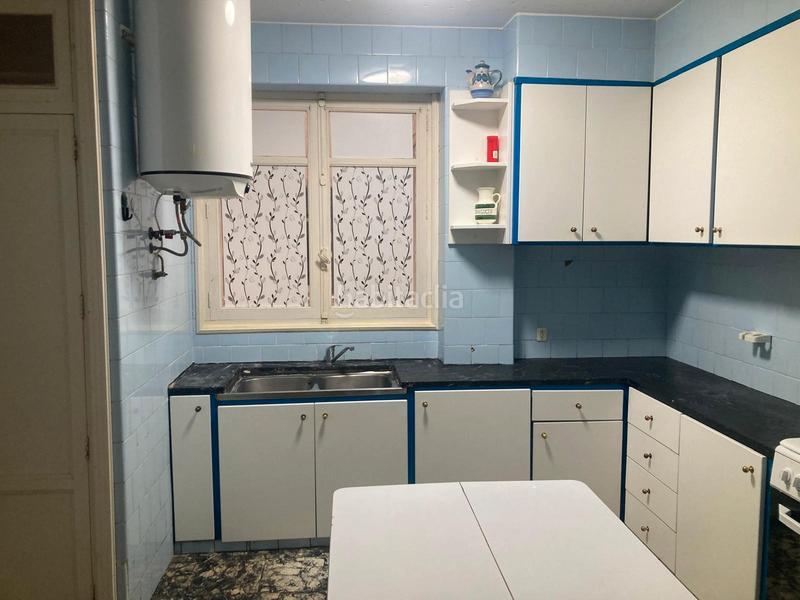 Foto 9d104e5e-f048-44c4-b25e-69113fd2a733. Piso  en venta en el centro . en El Carril - Paseo de Chapi Villena