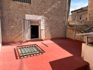 Casa a El Rabal. Casa en venta en villena