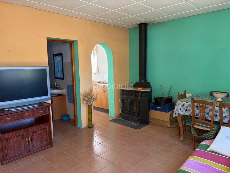 Foto b0d2ccfa-81c5-461c-8842-49e7064b3184. Casa amb xemeneia a Las Virtudes Villena