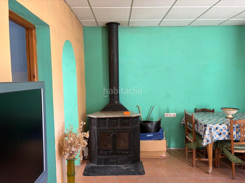 Foto b5e10ae2-3474-4b3e-a15e-b5324c937360. Casa amb xemeneia a Las Virtudes Villena