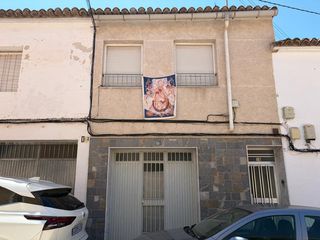 House in Las Cruces. Casa en zona las cruces de villena.