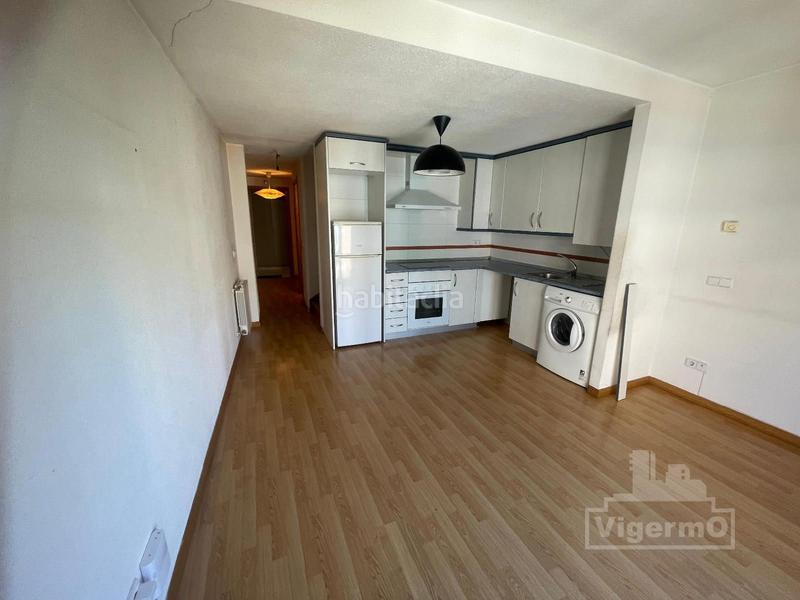 Foto 2020ee94-f83e-4155-aad6-1220070ce8eb. Duplex with heating parking in Centro Torrejón de Ardoz