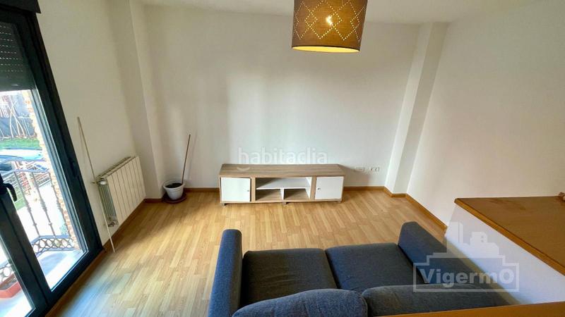 Foto f30e3adc-cf5d-48f4-becd-edf7d8f54d4b. Dúplex amb calefacció aparcament a Población de Arroyo