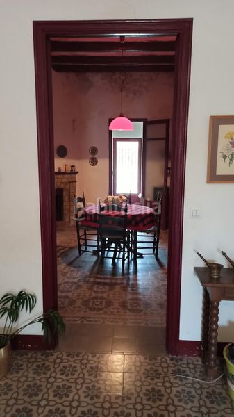 Foto b062a878-8a6b-44d3-b115-345554898944. Casa amb aparcament a Pla del Penedès (El)