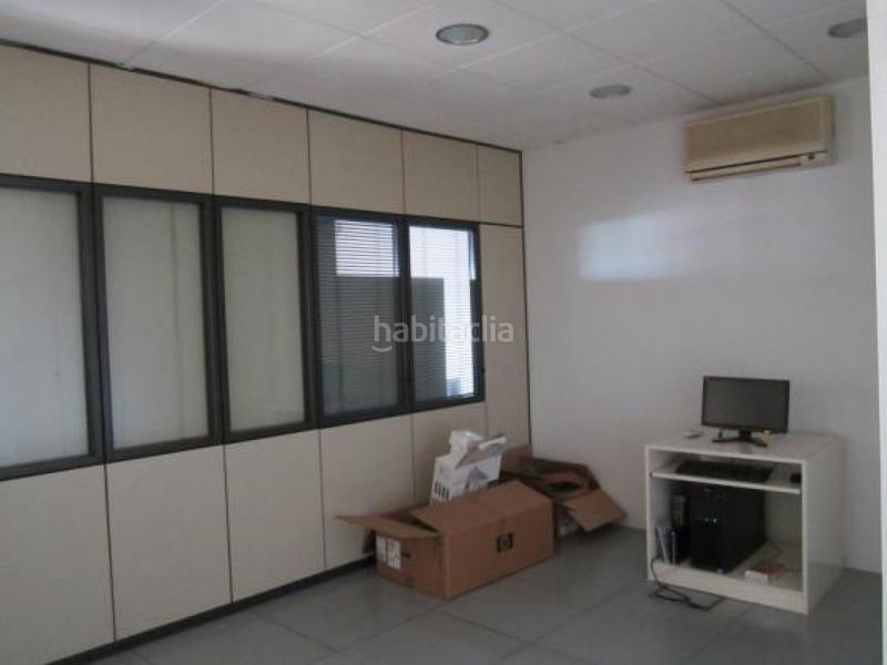 Foto 853f560b-c7c8-4080-8c01-45721e314af1. Nave industrial  en venta en Olèrdola