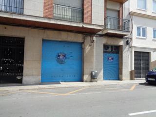 Location Local commercial à Poble Nou. Local muy amplio en alquiler en el poble nou de vilafranca