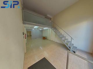 Rent Business premise in L´Espirall. Local comercial en alquiler.zona hospital