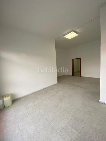 Foto 4d955e8f-cfb8-4bfd-96a0-f45066246585. Local comercial  font verda en Centre Granollers