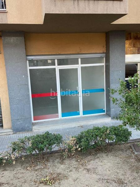 Foto b349798b-0057-425e-b1e8-98f12bed944f. Local comercial  font verda en Centre Granollers