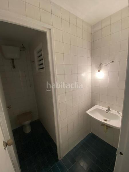 Foto d5c51900-e738-40ed-ac2b-56371ab4954a. Local comercial  font verda en Centre Granollers