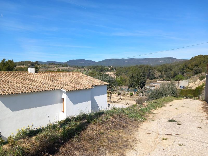 Foto d2755d21-2f05-492d-abfa-06dd4f1163cc. Casa amb calefacció aparcament a Font-rubí