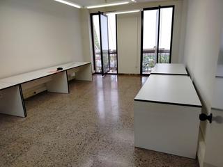 Location Bureau à Centre Vila. Oficina en alquiler en la rambla de vilafanca
