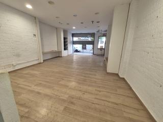 Lloguer Local Comercial a Centre Vila. Local comercial con muchas posibilidades en vilafranca zona pobl