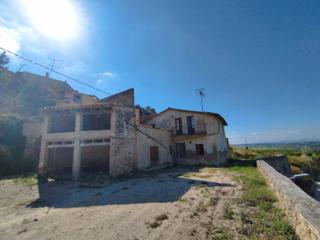 Country house in Subirats. Casa en venta en lavern