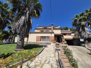 Maison dans Vallirana. Espectacular casa con piscina y jardin en vallirana