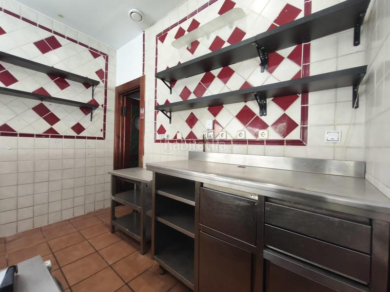 Foto d5e4e3fa-5b2a-445d-bdac-29a7d42f1a07. Local comercial oportunidad única en Les Clotes! local esquinero con gran visibilidad y posibilidad de terraza en Vilafranca del Penedès