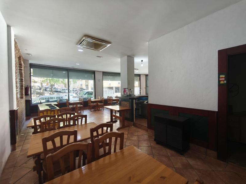Foto ef792e32-aebc-49e8-8d54-6e9b3c177208. Local comercial oportunidad única en Les Clotes! local esquinero con gran visibilidad y posibilidad de terraza en Vilafranca del Penedès