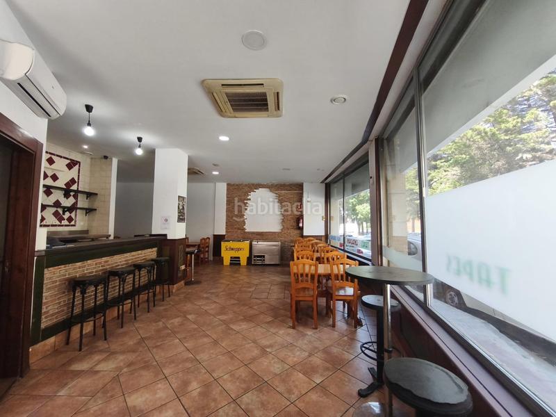 Foto f4a103bb-2c61-4cbe-b189-405812abb608. Local comercial oportunidad única en Les Clotes! local esquinero con gran visibilidad y posibilidad de terraza en Vilafranca del Penedès