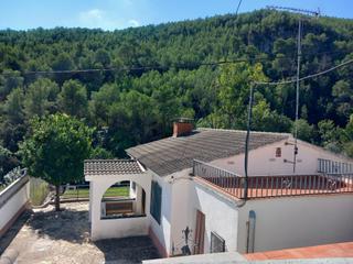 Maison dans Torrelles de Foix. Casa independiente con piscina en torrelles de foix