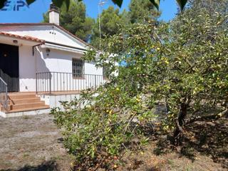 Casa a Torrelles de Foix. Casa de una planta en terreno de 1009m