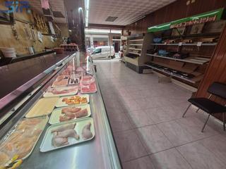 Locale commerciale in Carrer Gelida 25