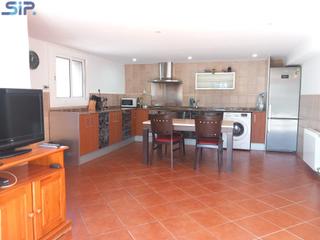 Casa a Pontons. Casa 4 vientos en parcela llana