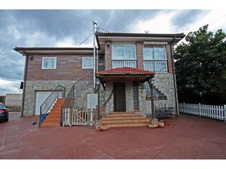 Chalet à Torrejón del Rey. Chalet individual en venta