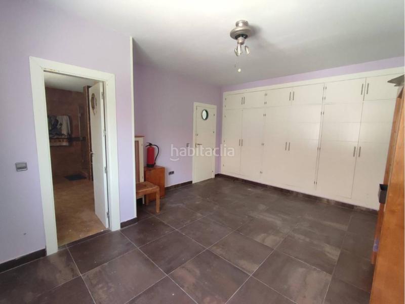 Foto 23e9a1b0-632a-4561-997e-4395cbf93cb4. Chalet  individual en venta en Valdeaveruelo