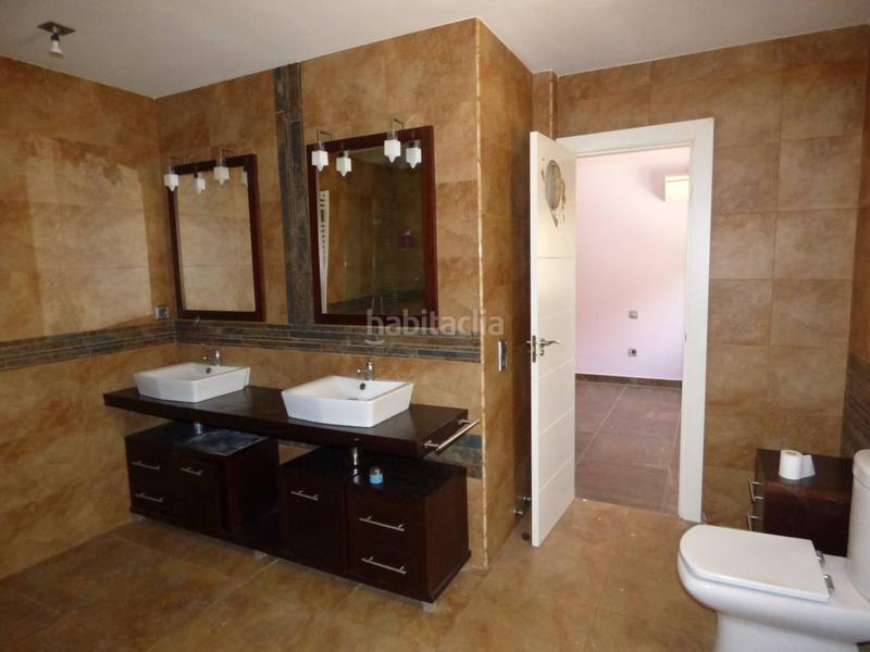 Foto d16d3b82-9425-45ae-8a39-83a7a79d1881. Chalet  individual en venta en Valdeaveruelo