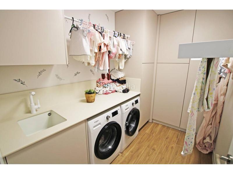 Foto 7a3f8f1a-ba0e-42bf-b499-3aa626b88e05. Casa aparellada amb calefacció aparcament piscina a Guadalajara