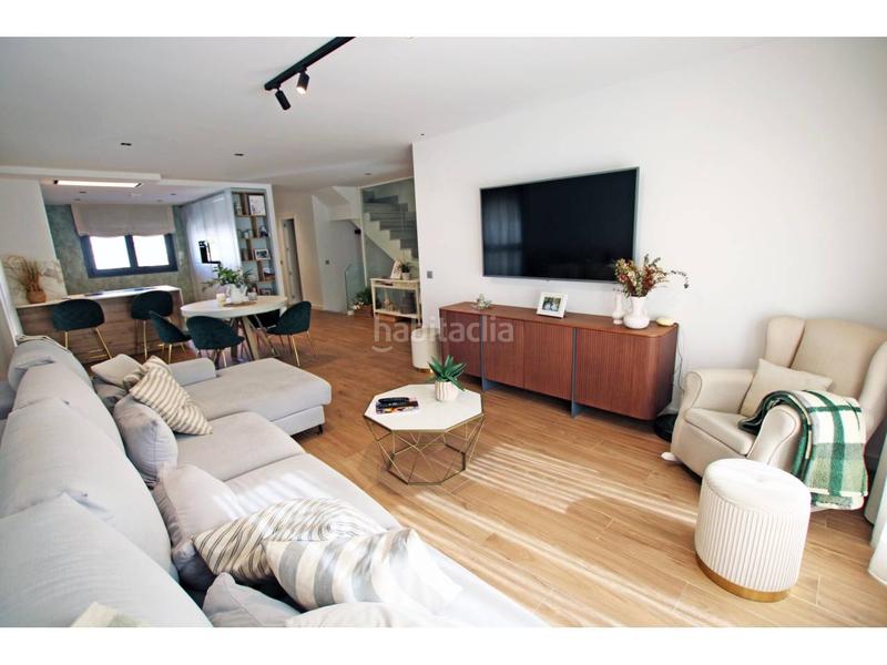 Foto fddfd445-a1f0-4ae0-8228-74398eb4a156. Casa aparellada amb calefacció aparcament piscina a Guadalajara