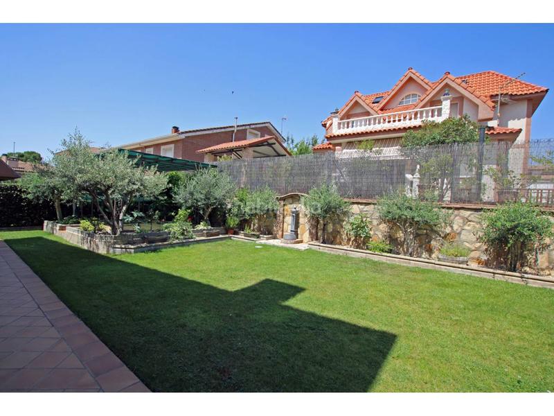 Foto 0d4d84a1-5f1f-4516-80d9-8b0b0a85ba5d. Chalet  en venta en Cabanillas del Campo