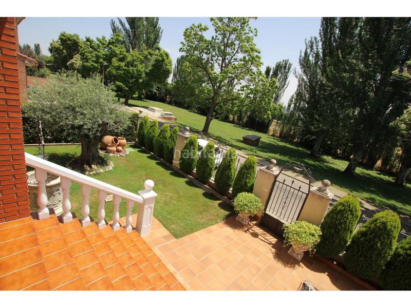 Foto 261ebe9b-1f8e-40ae-952a-26a2c011f63e. Chalet  en venta en Cabanillas del Campo