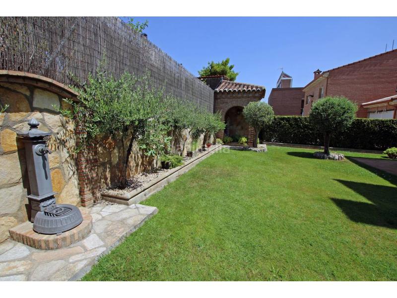 Foto 470269bf-a346-431c-8737-a17ebf3d1c22. Chalet  en venta en Cabanillas del Campo