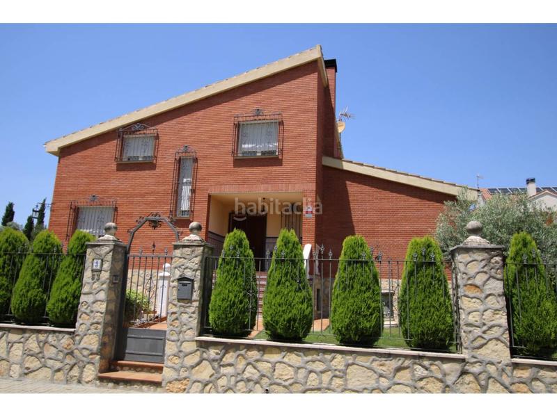 Foto 4b7e8b1c-b6fb-4083-9cd3-81dc767e2078. Chalet  en venta en Cabanillas del Campo