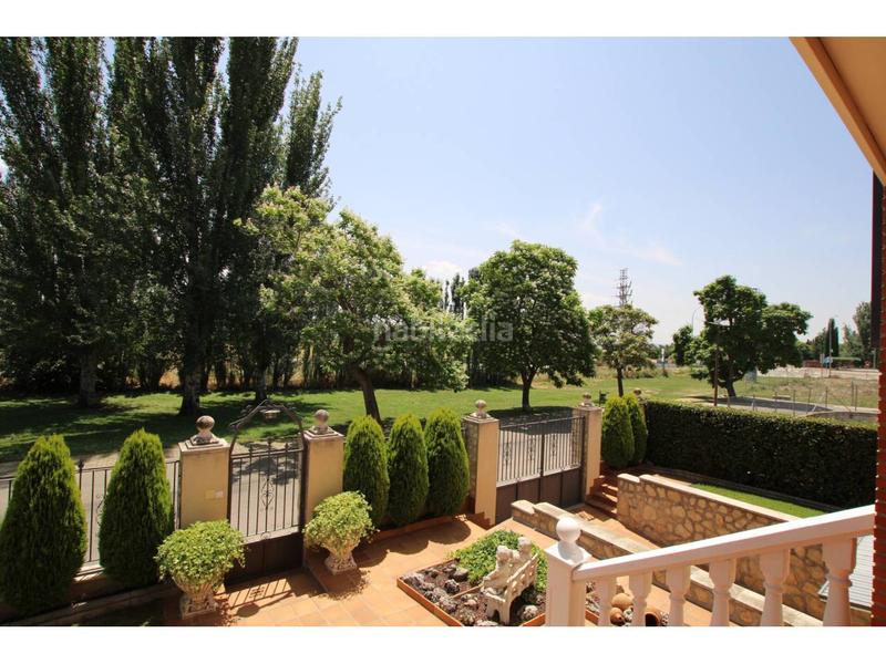 Foto 8e7c56ec-80c7-4af1-8c9a-b789b9ef0c5c. Chalet  en venta en Cabanillas del Campo