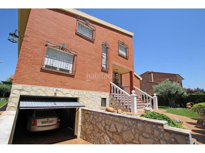 Foto b3229520-f722-4c5f-83f0-6b14d9c3afca. Chalet  en venta en Cabanillas del Campo