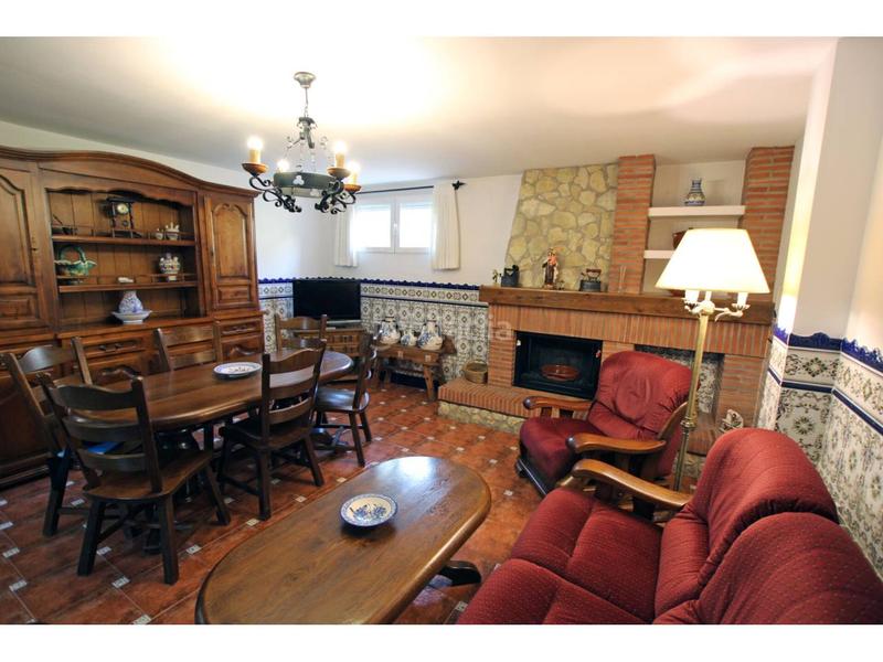 Foto b32d1db7-a372-4d17-b1e5-e983289d2b2b. Chalet  en venta en Cabanillas del Campo