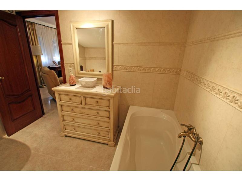 Foto b6c0a34d-11f0-44e8-bf03-3e8a8ad16abb. Chalet  en venta en Cabanillas del Campo