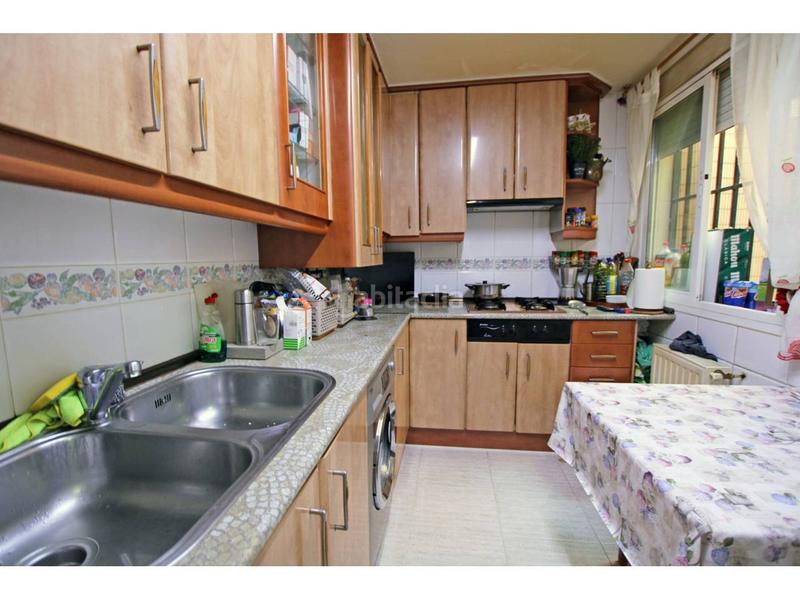 Foto dc76b10d-4438-496b-8f9d-2b6acd1d527d. Chalet avec chauffage dans Bulevar-Plaza Castilla Azuqueca de Henares