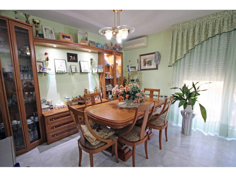 Foto fc82106a-4d11-415b-a007-fa441ffe0aa6. Casa adosada chalet adosado en venta en Postas en Azuqueca de Henares